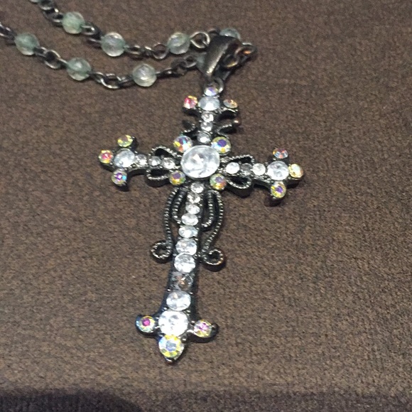 Cross necklace - Picture 2 of 4